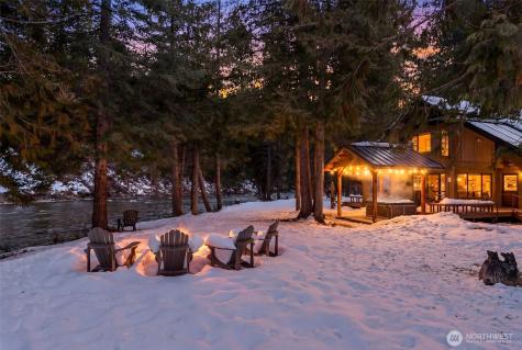 2304 Pine Tree Lane Leavenworth WA 98826