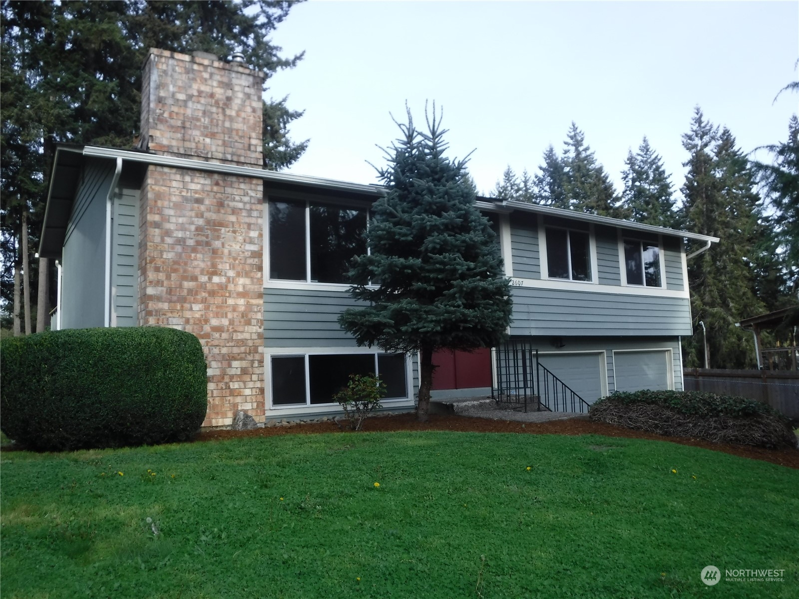 2607 24th Street Se Puyallup WA 98372