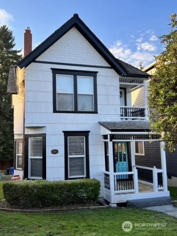 1921 44 Avenue SW Seattle WA 98116