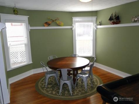 1921 44 Avenue SW Seattle WA 98116
