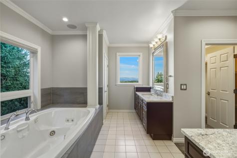 514 Wayne's Ridge Circle Camano Island WA 98282