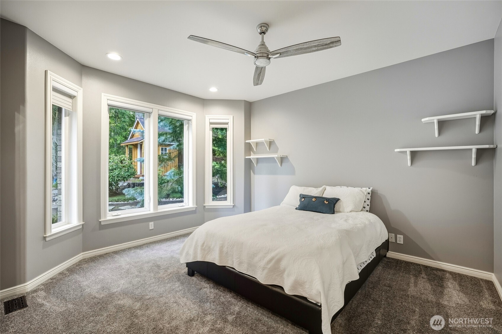514 Wayne's Ridge Circle Camano Island WA 98282