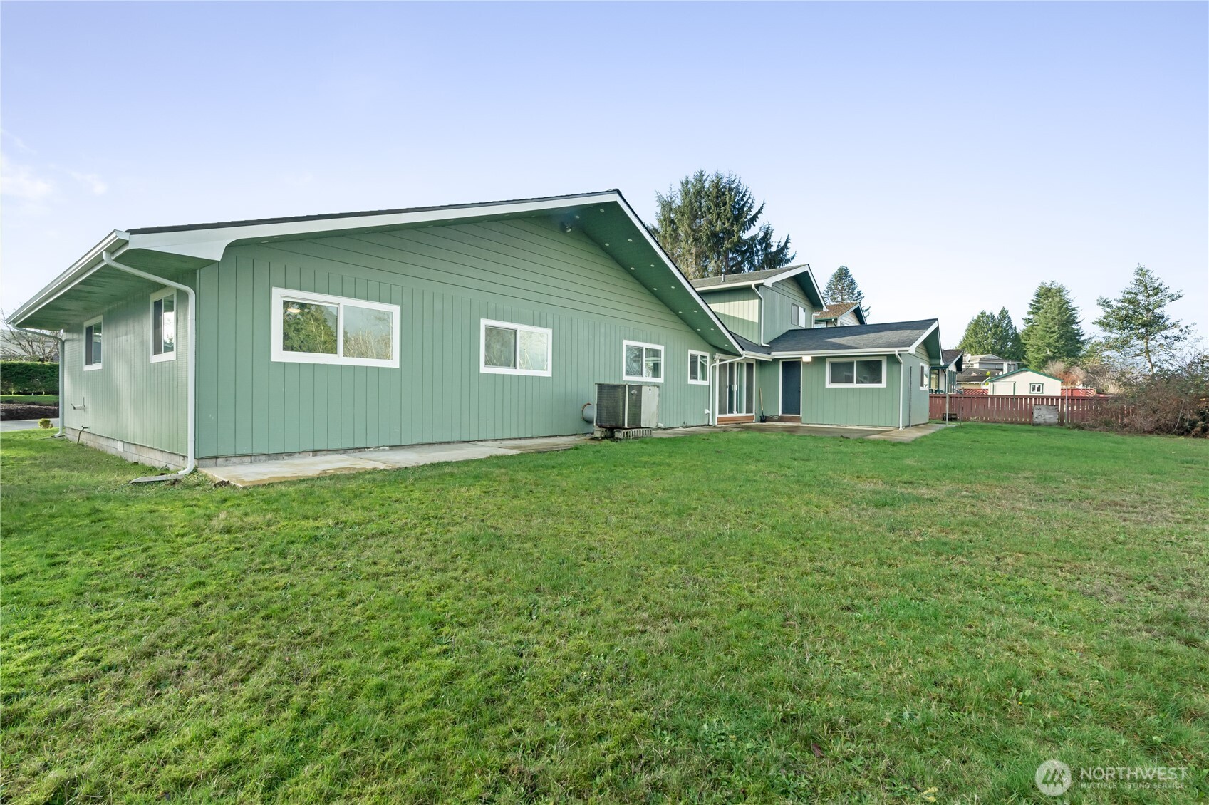 8 Trinity Place Cosmopolis WA 98537