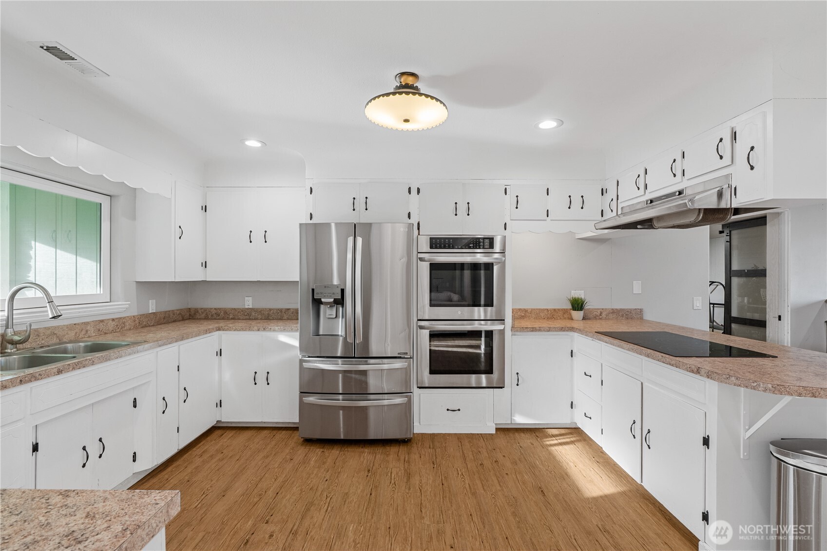 8 Trinity Place Cosmopolis WA 98537