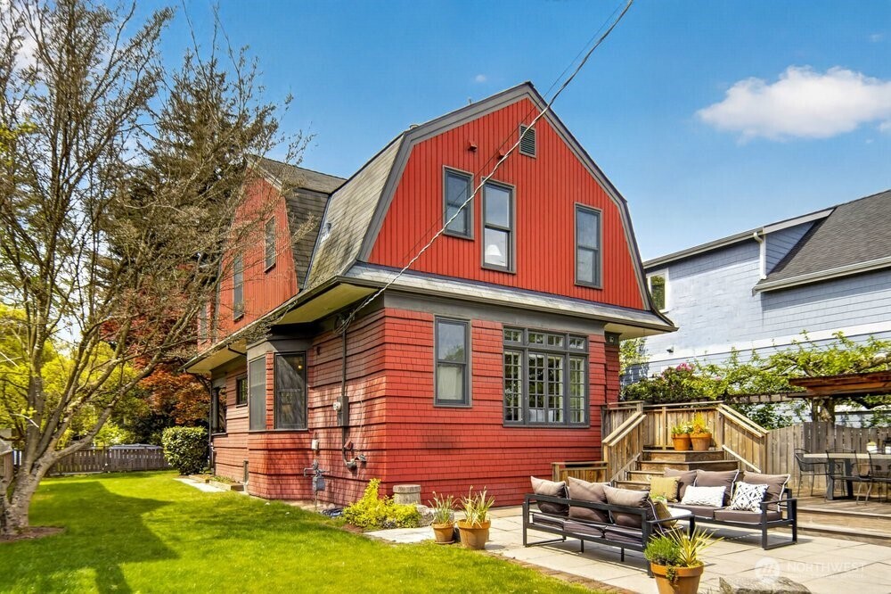 610 16th Avenue E Seattle WA 98112