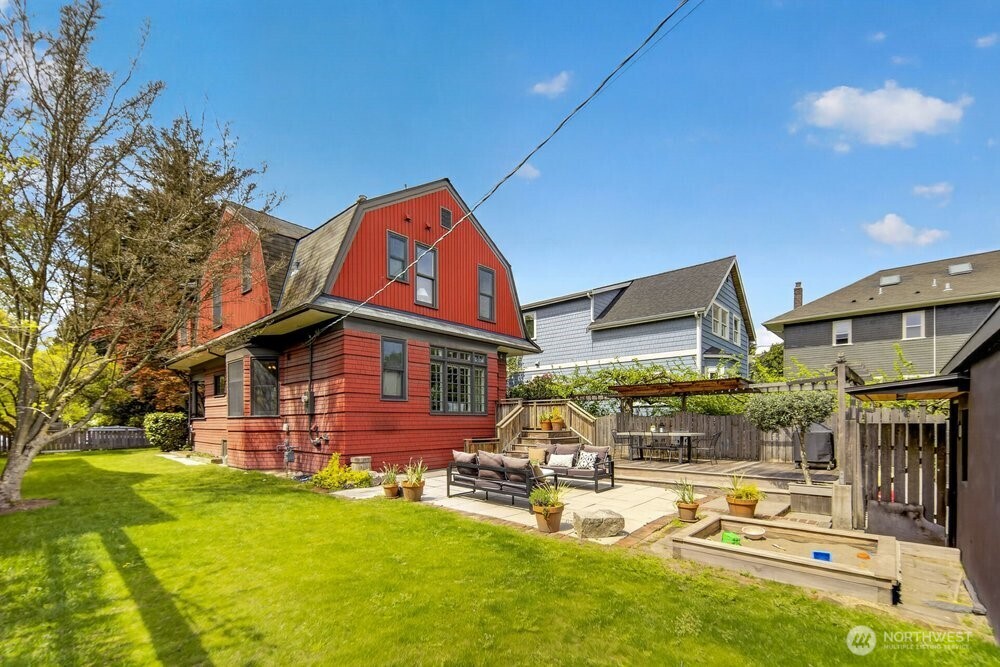 610 16th Avenue E Seattle WA 98112