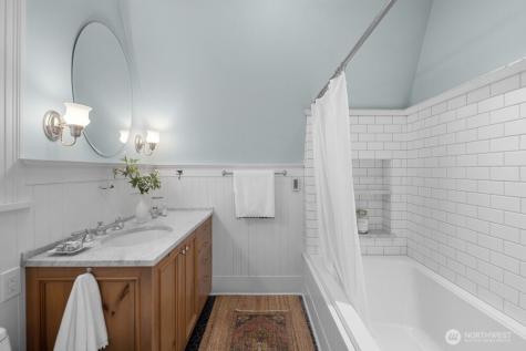 610 16th Avenue E Seattle WA 98112