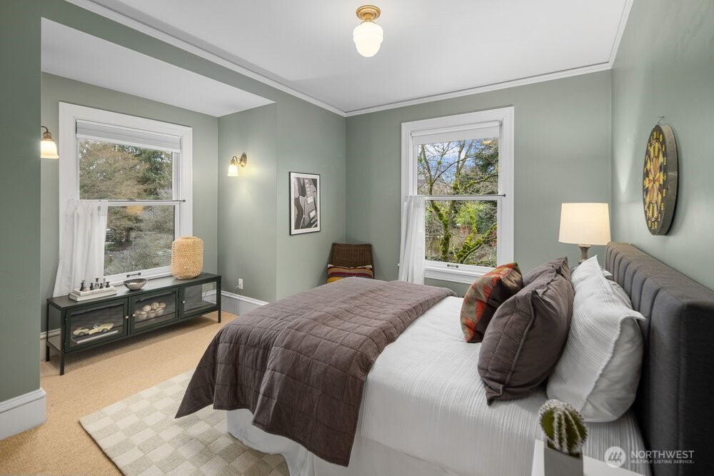 610 16th Avenue E Seattle WA 98112