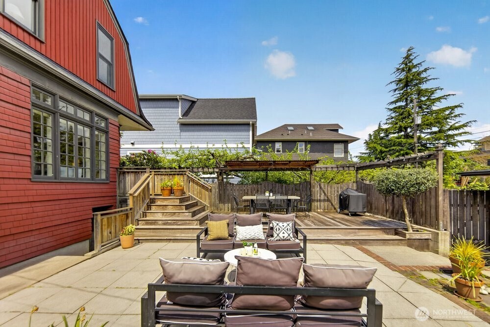 610 16th Avenue E Seattle WA 98112