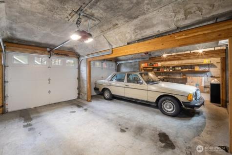 610 16th Avenue E Seattle WA 98112