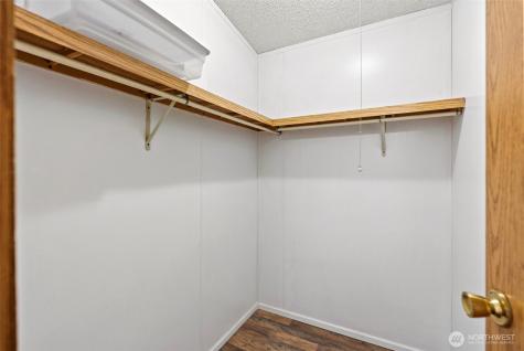 6044 SW Old Clifton Road Port Orchard WA 98367