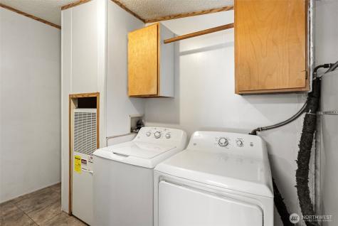 6044 SW Old Clifton Road Port Orchard WA 98367