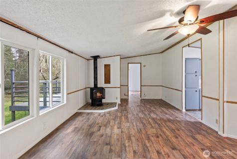 6044 SW Old Clifton Road Port Orchard WA 98367