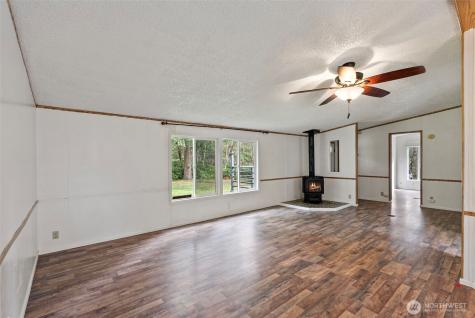 6044 SW Old Clifton Road Port Orchard WA 98367