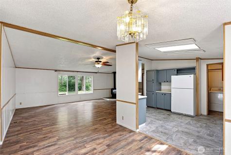 6044 SW Old Clifton Road Port Orchard WA 98367