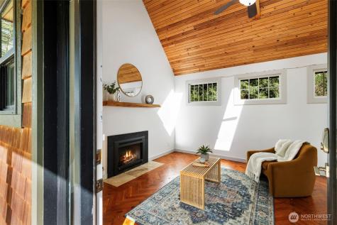 17028 Suquamish Way NE Suquamish WA 98392