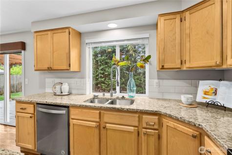 27217 213th Place SE Maple Valley WA 98038