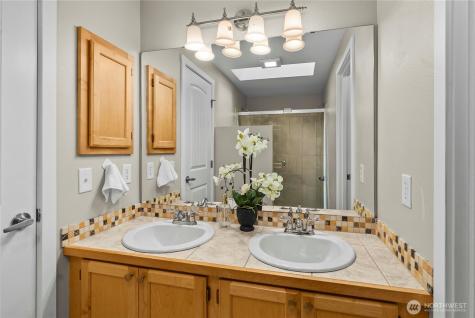 27217 213th Place SE Maple Valley WA 98038