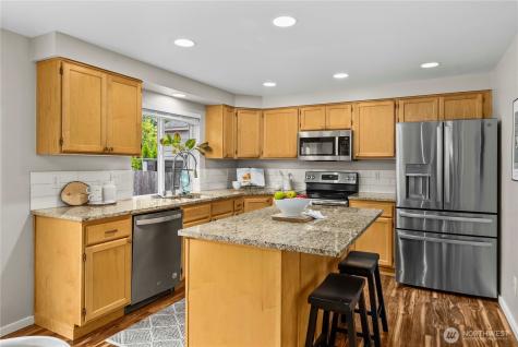 27217 213th Place SE Maple Valley WA 98038