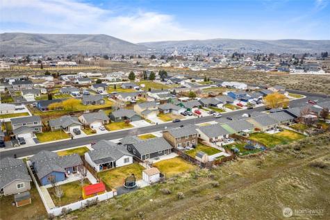 682 L Street SE Ephrata WA 98823