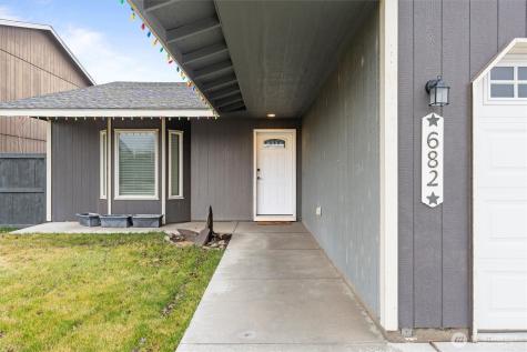 682 L Street SE Ephrata WA 98823