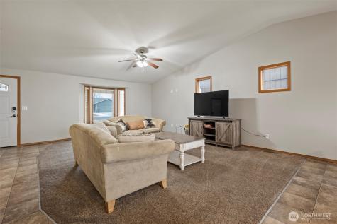 682 L Street SE Ephrata WA 98823