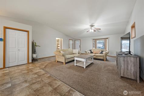 682 L Street SE Ephrata WA 98823