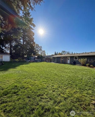 5006 NE 6th Street Renton WA 98059