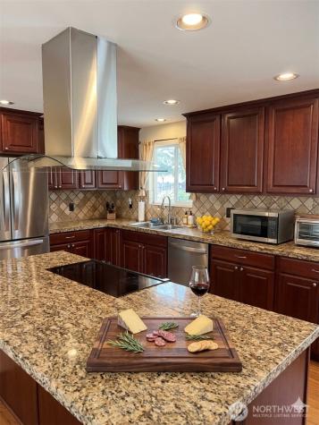 5006 NE 6th Street Renton WA 98059