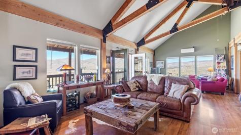 767 Bill Shaw Road Pateros WA 98846