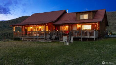 767 Bill Shaw Road Pateros WA 98846