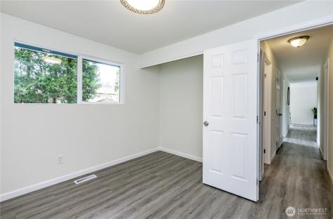 9439 11th Avenue SW Seattle WA 98106