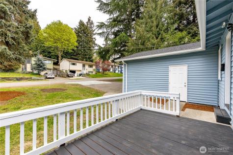 9439 11th Avenue SW Seattle WA 98106