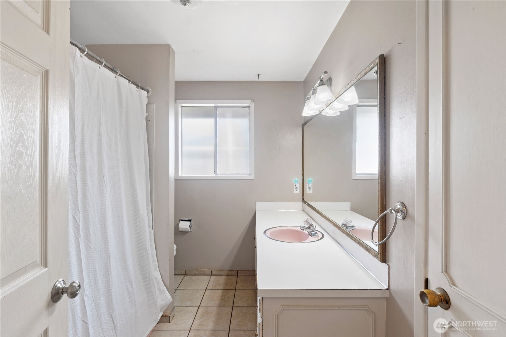1717 E Street Lynden WA 98264