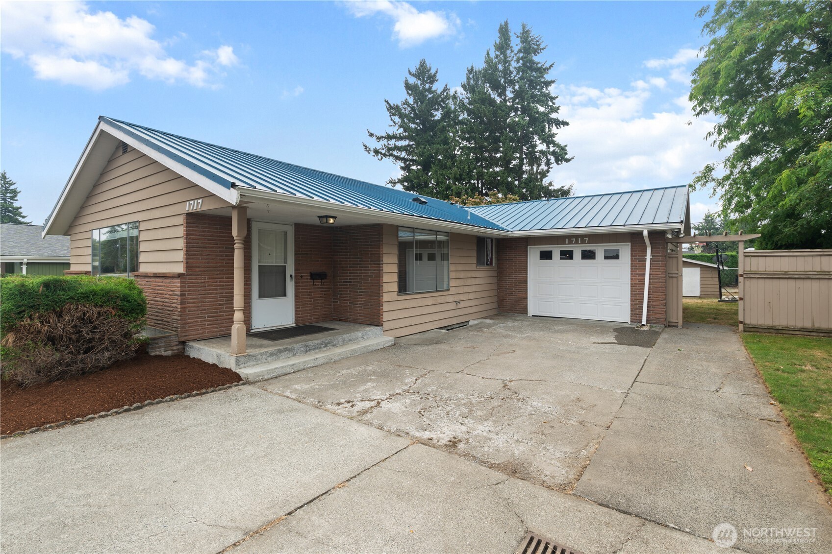 1717 E Street Lynden WA 98264