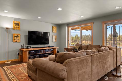 30 Shalberg Lake Road Riverside WA 98849