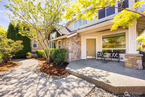 2055 Larchmount Drive NE Issaquah WA 98029