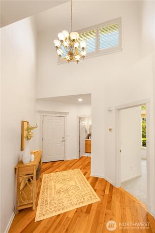 2055 Larchmount Drive NE Issaquah WA 98029