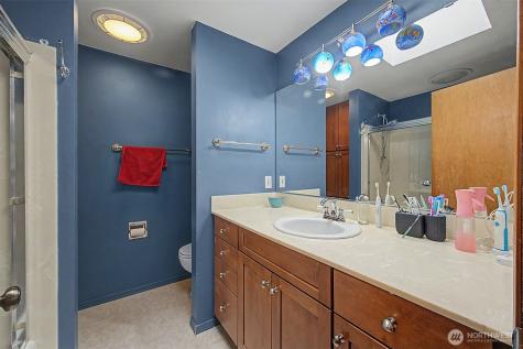 18415 60th Place NE Kenmore WA 98028