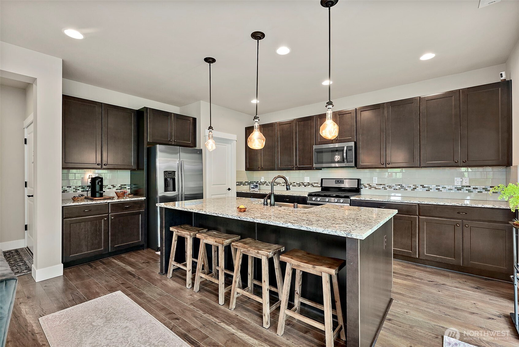 18581 Alpita Court NE Poulsbo WA 98370