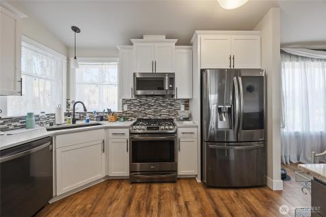 24340 Nookachamp Hills Drive Mount Vernon WA 98274