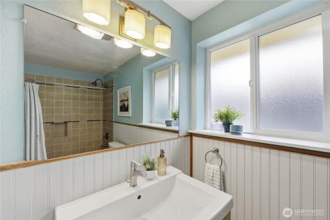 4340 Haines Street Port Townsend WA 98368