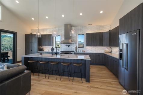391 Porcupine Lane Chelan WA 98816
