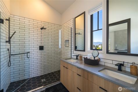 391 Porcupine Lane Chelan WA 98816