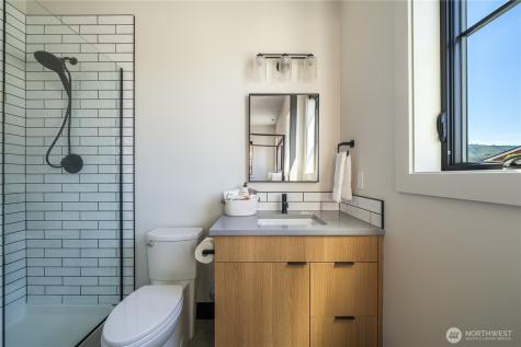 391 Porcupine Lane Chelan WA 98816