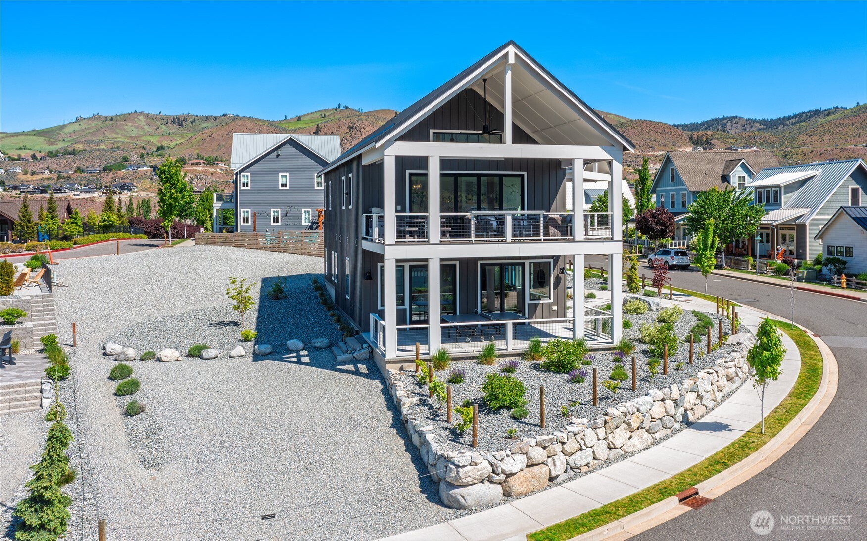 391 Porcupine Lane Chelan WA 98816