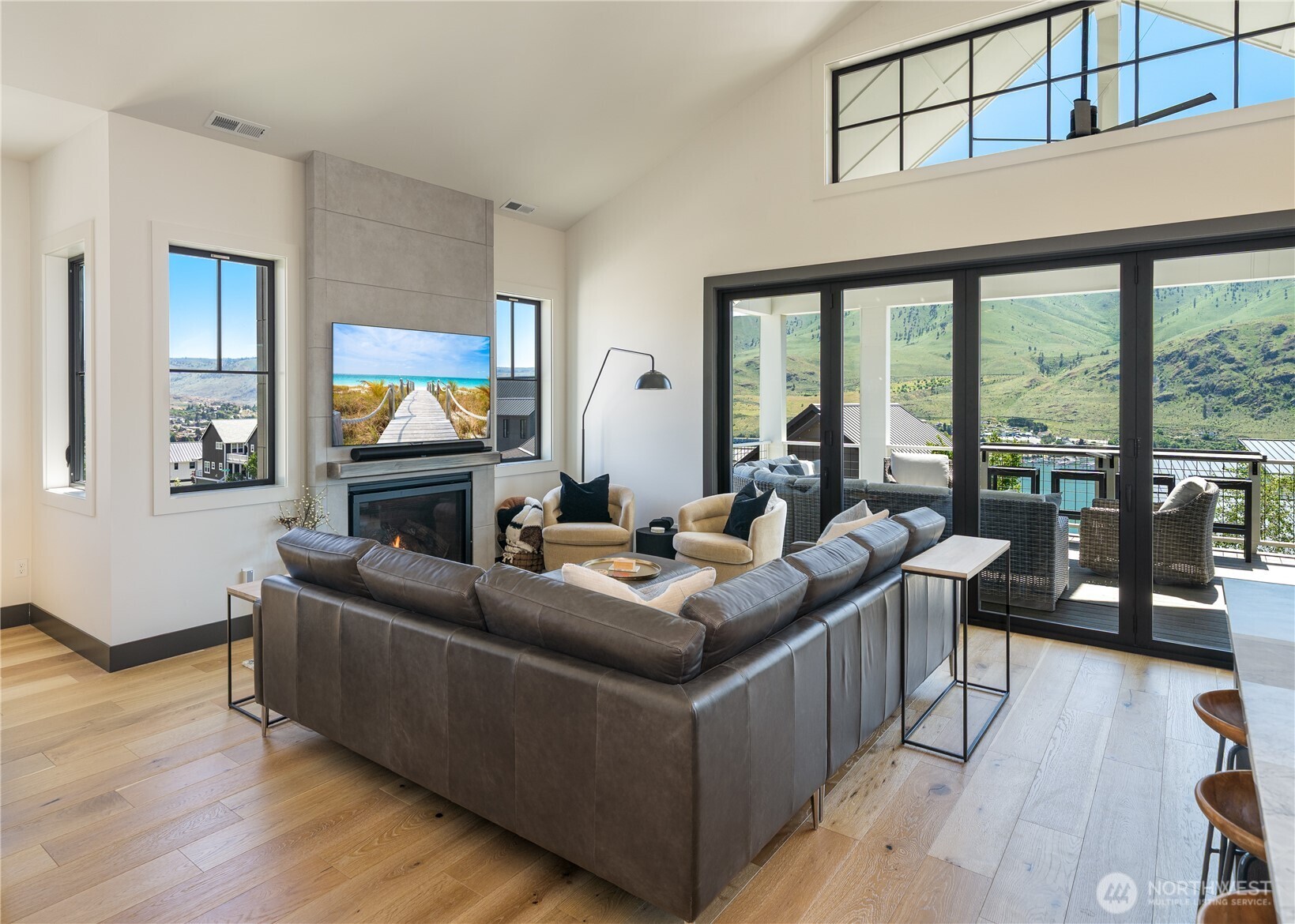 391 Porcupine Lane Chelan WA 98816