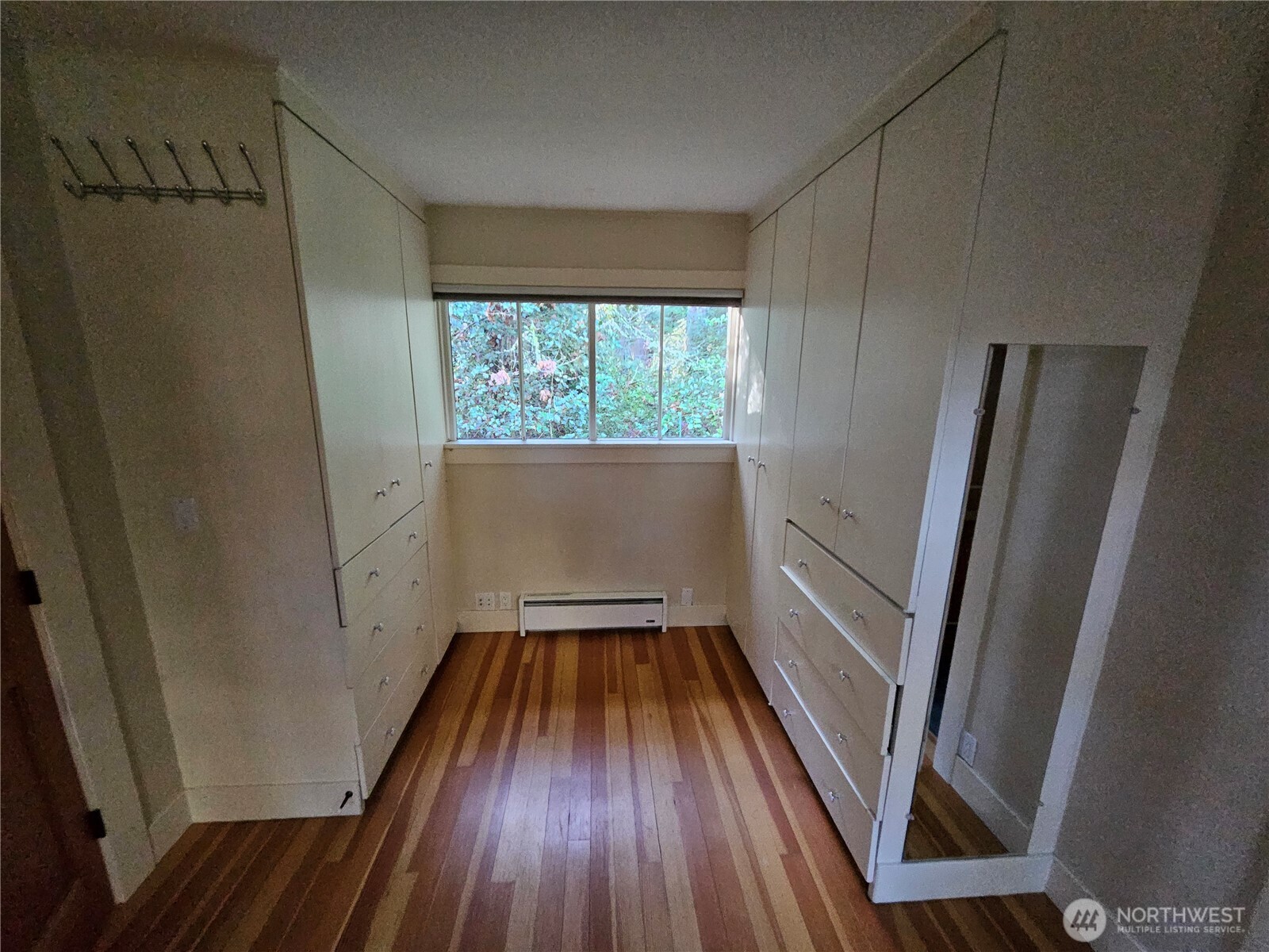 9380 Ferncliff Avenue NE Bainbridge Island WA 98110