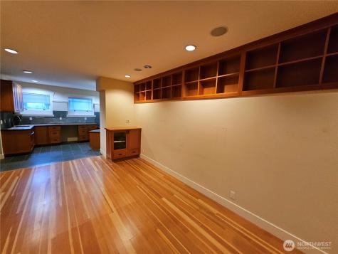 9380 Ferncliff Avenue NE Bainbridge Island WA 98110
