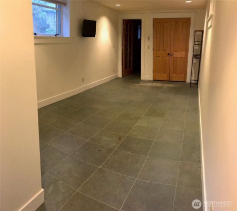 9380 Ferncliff Avenue NE Bainbridge Island WA 98110